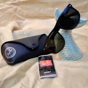 Ray-Ban RB 4147 601/58 60-15 Black, Polarized